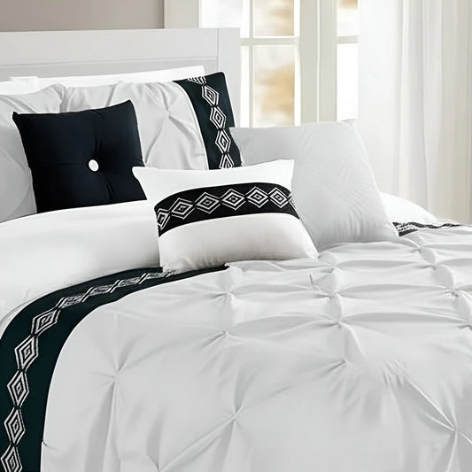Embroidered Pintuck Duvet Set - White