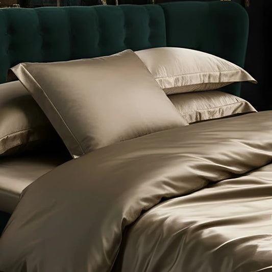 Luxurious Silk Duvet Set - Golden