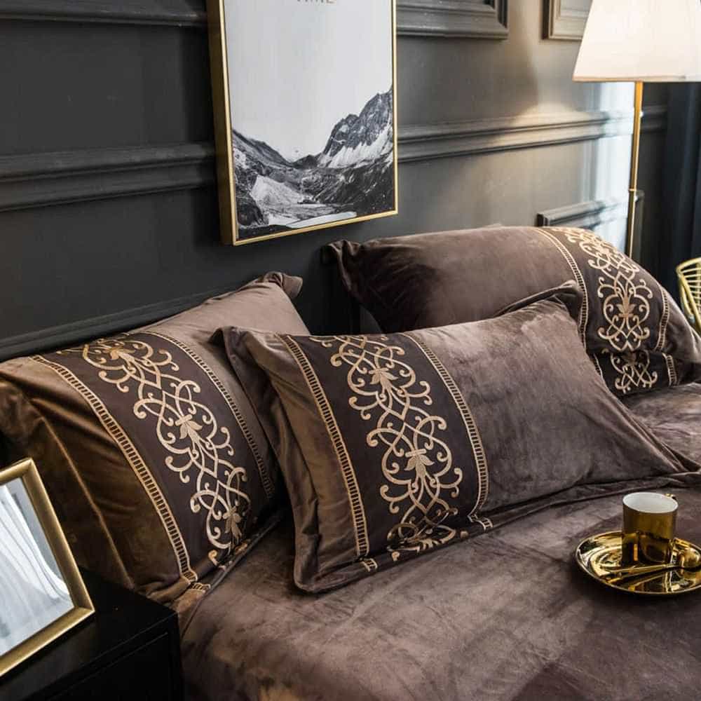 Velvet Embroidered Duvet Set - Brown