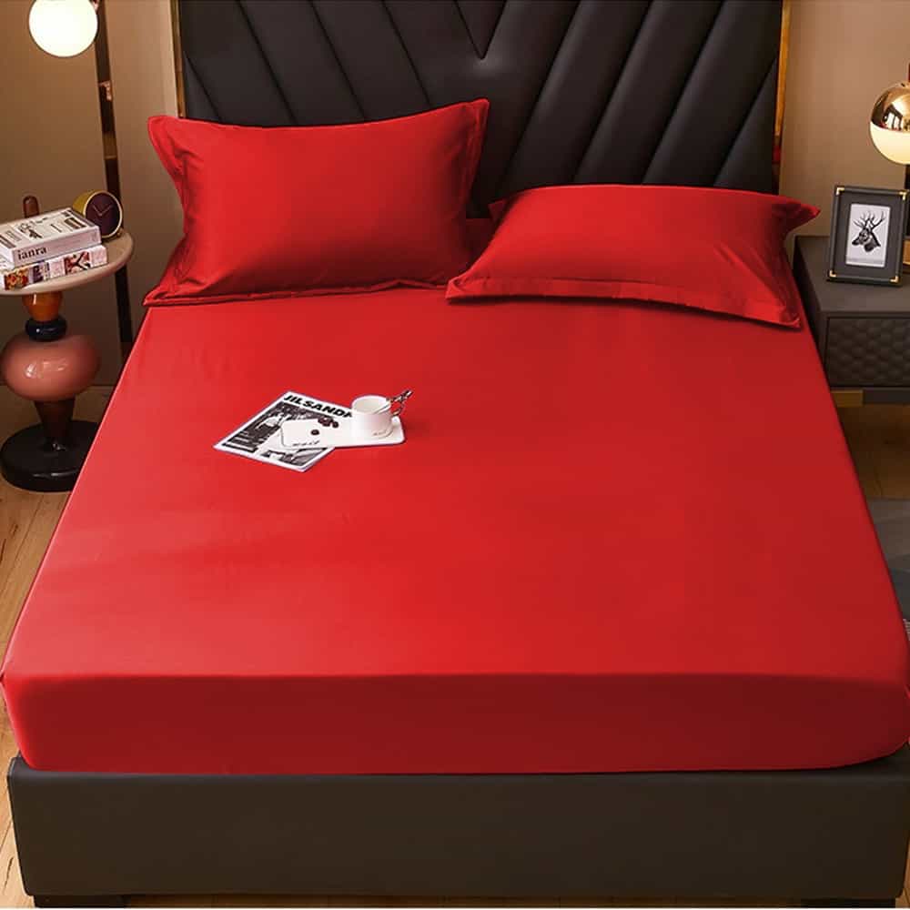 Rich Cotton Fitted Sheet with Pillow covers - Red