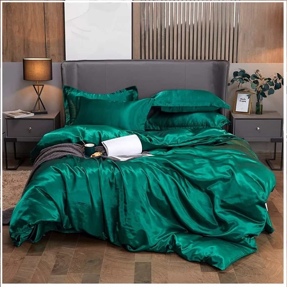 Luxurious Silk Duvet Set - Green