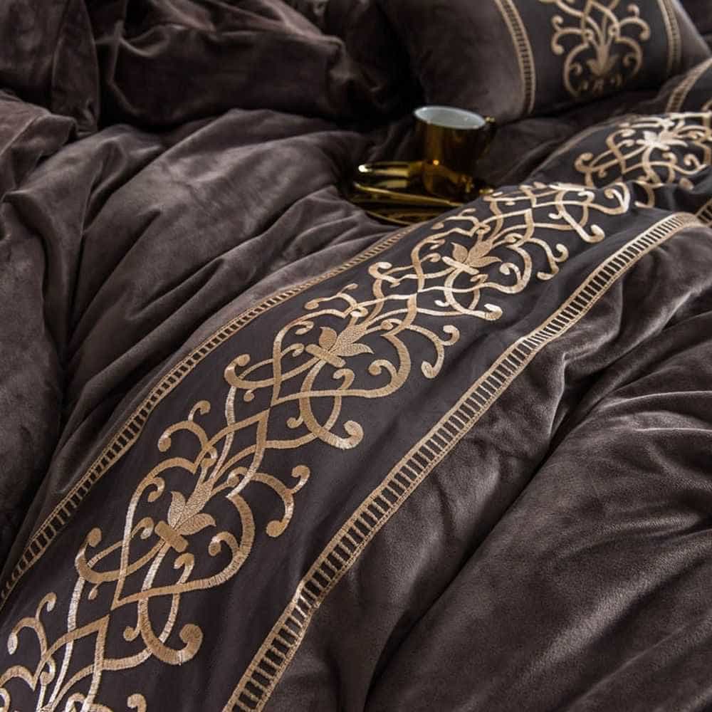 Velvet Embroidered Duvet Set - Brown