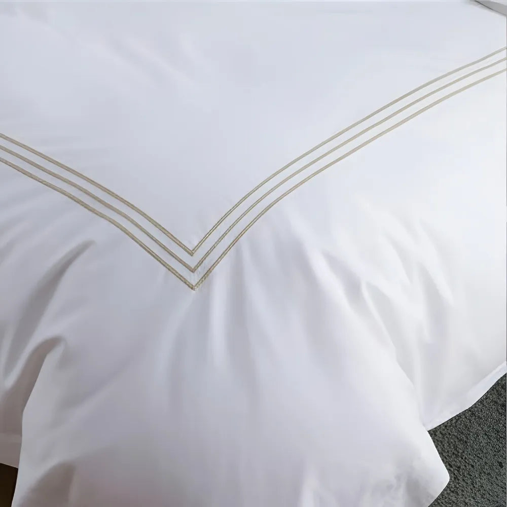 White Duvet Set With Golden Triple Baratta Stitch