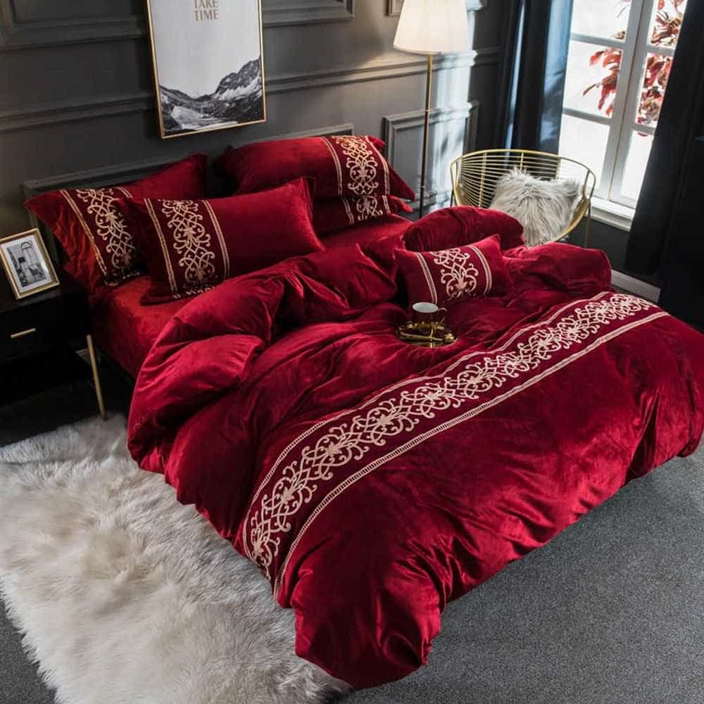 Velvet Embroidered Duvet Set - Red