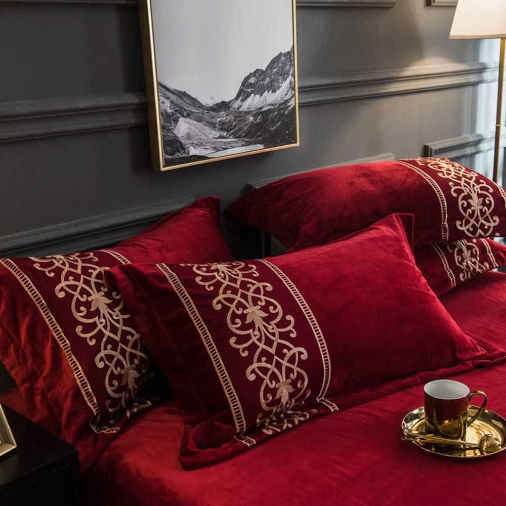 Velvet Embroidered Duvet Set - Red