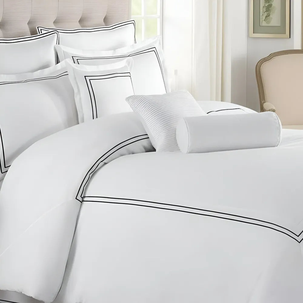 White Duvet Set With Black Double Baratta Stitch