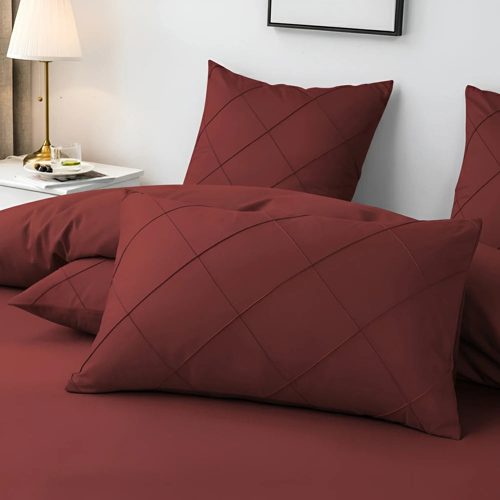 Cross Pleated Duvet Set - Maroon
