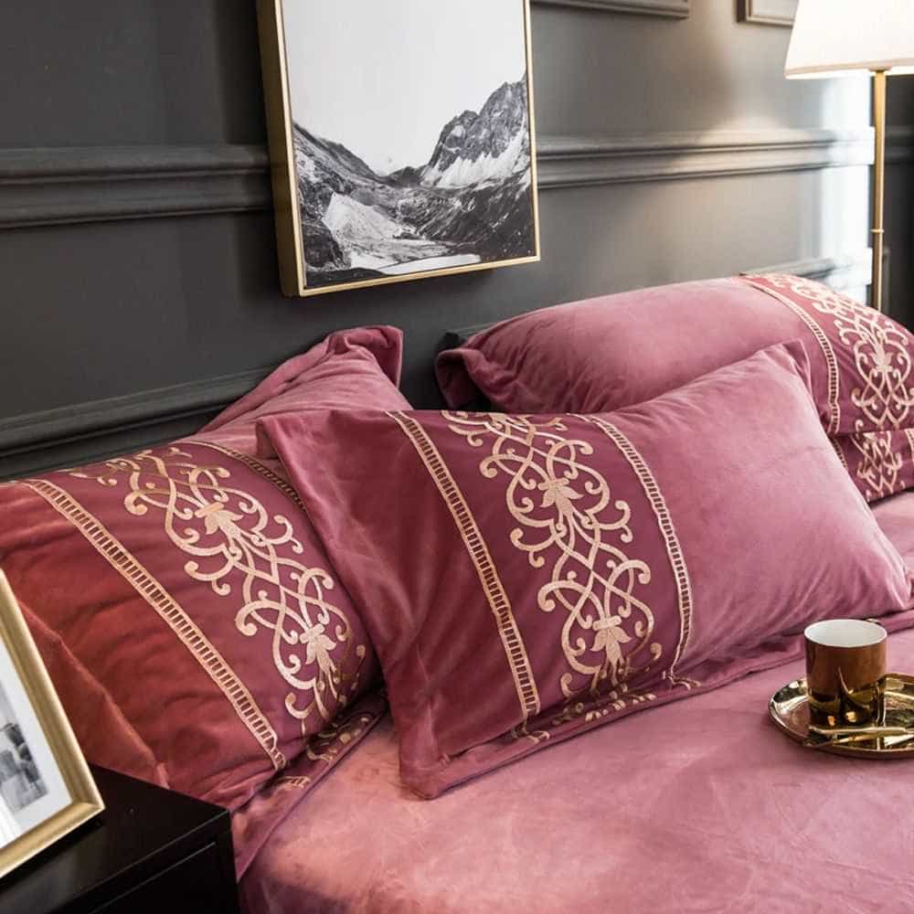 Velvet Embroidered Duvet Set - Pink