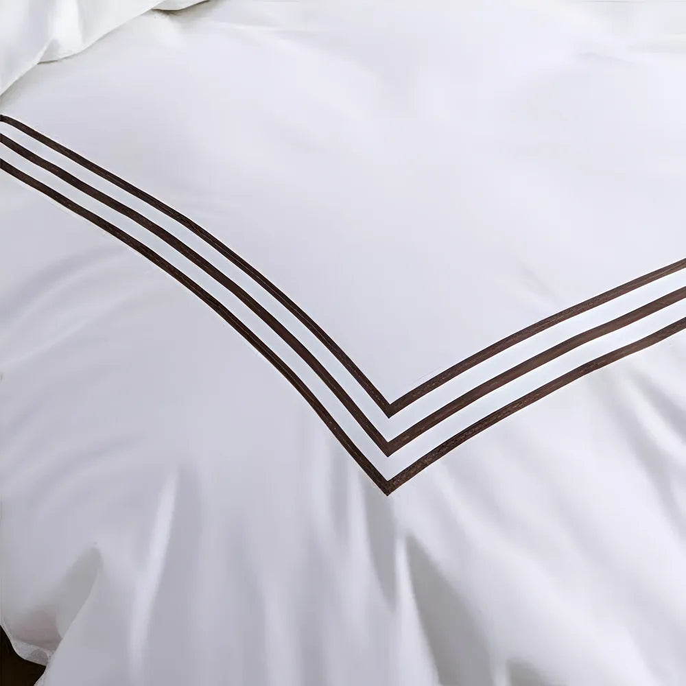 White Duvet Set With Black Triple Baratta Stitch