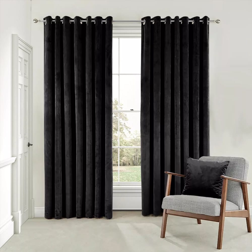 2 Pieces Plain Dyed Velvet Curtains - Black