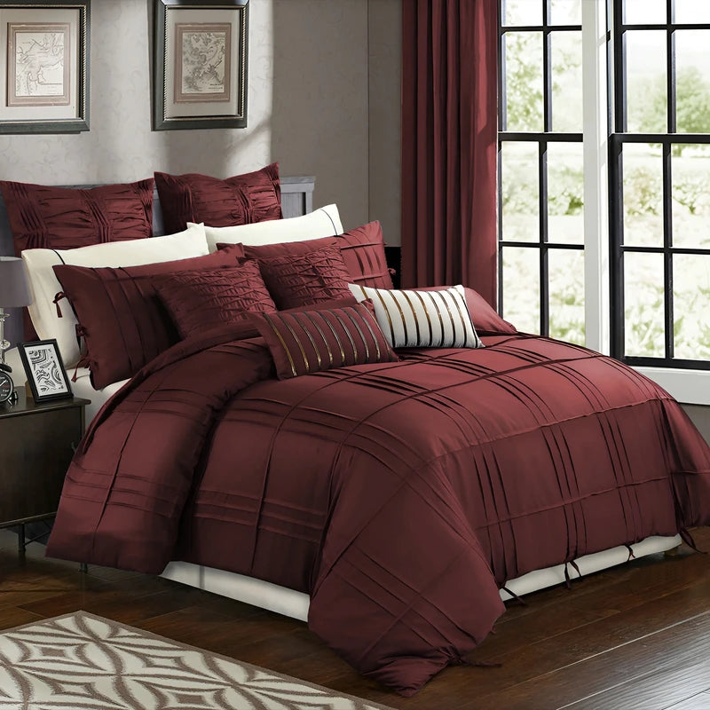 Embellish Pleated Duvet Set - Maroon