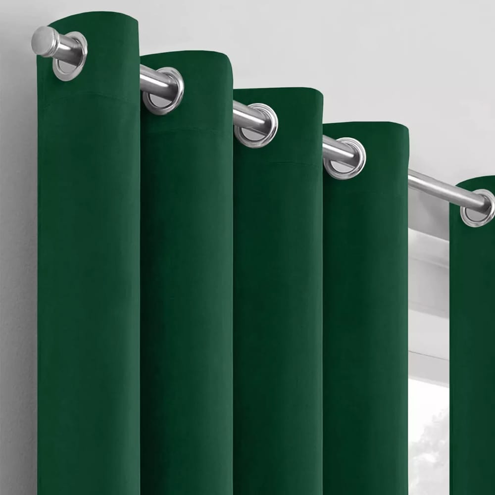 2 Pieces Plain Dyed Velvet Eyelet Curtains - Green